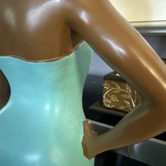 RETRO MIAMI BEACH BATHING BEAUTY AFRICAN AMERICAN FIGURINES 23" TALL - Picture 9 of 14